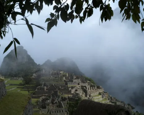 Debris blocking Train Tracks Strand Hundreds of Visitors at the Inca Citadel